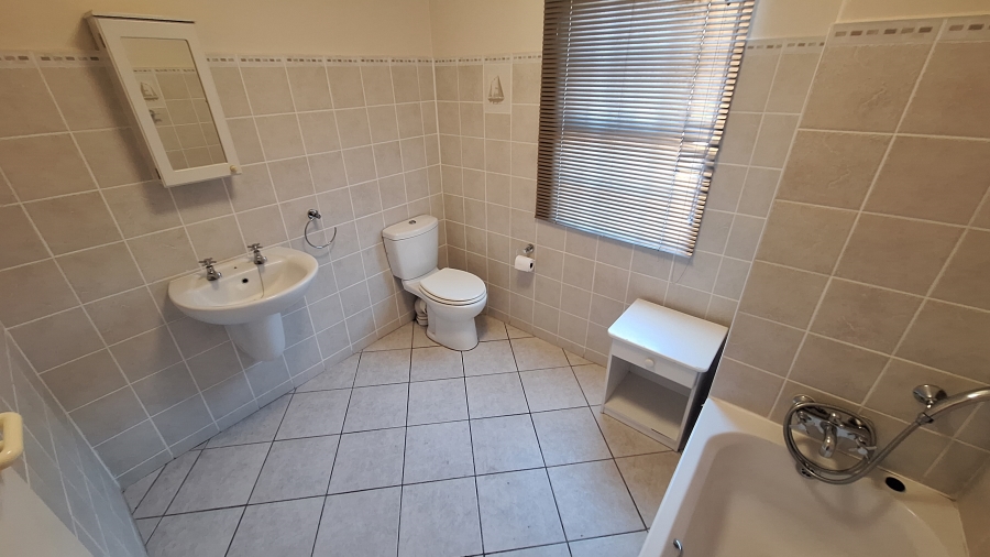 3 Bedroom Property for Sale in Gordons Bay Central Western Cape